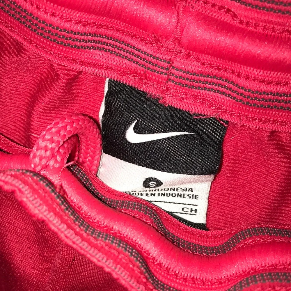 Nike bold red